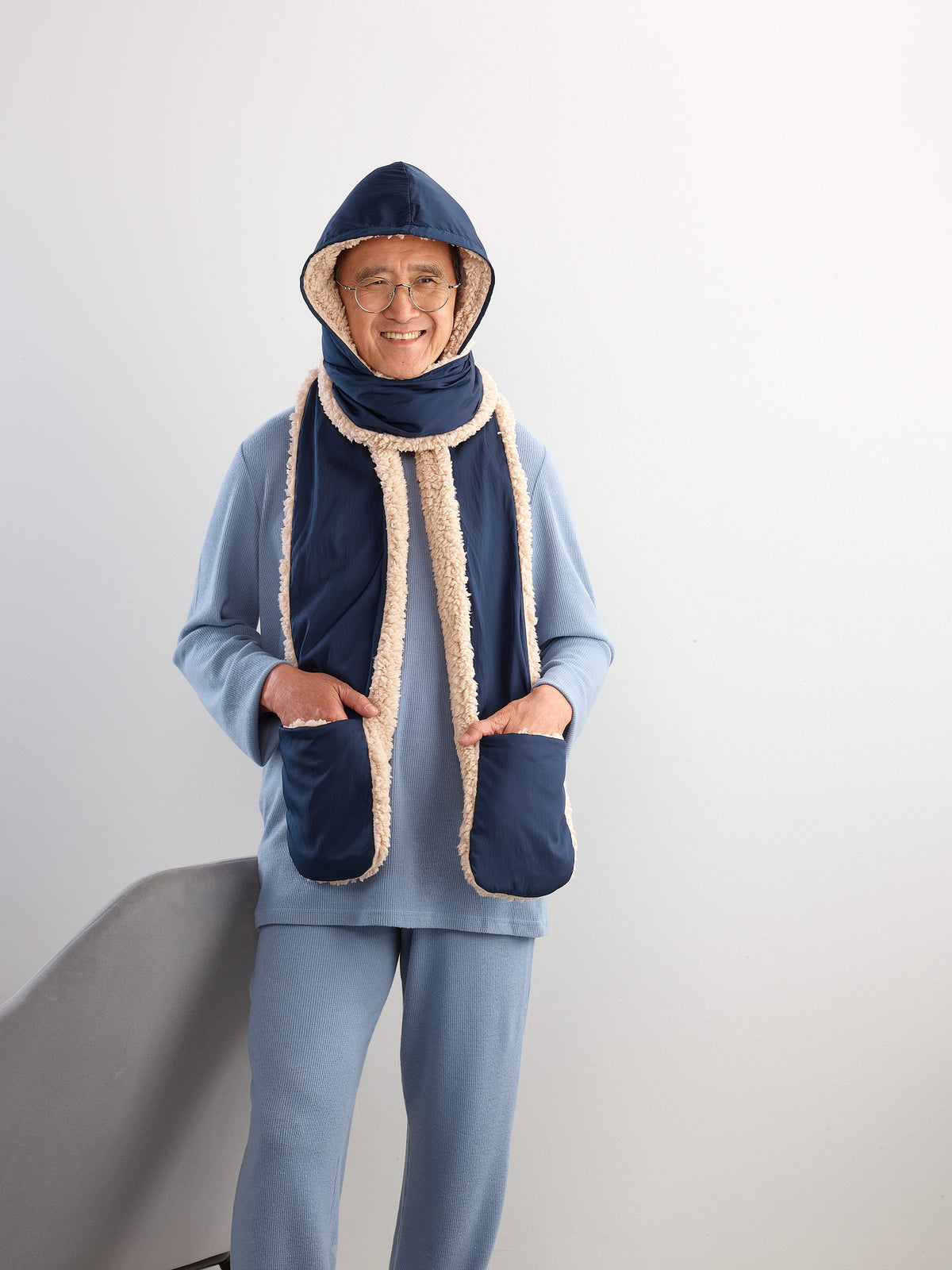 Hooded Scarf with Pockets - Silverts 2